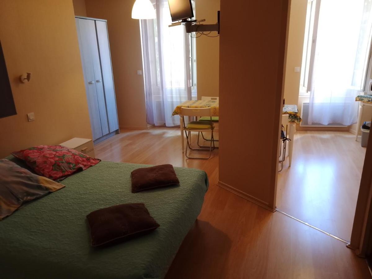 Le Moderne Veynes - Location D'Appartements A La Nuitee المظهر الخارجي الصورة